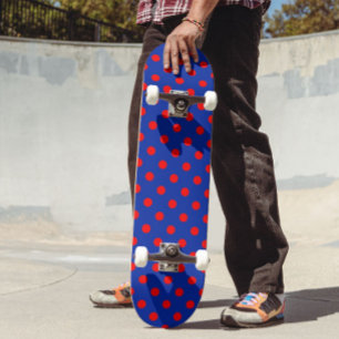 Skateboard Diseño de patrón de lunares azules sobre rojo