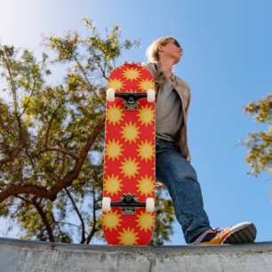 Skateboard Diseño de patrón de sol brillante sobre rojo