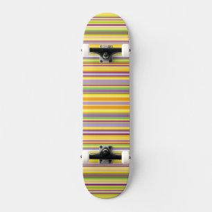Skateboard Diseño de rayas coloridas lindas