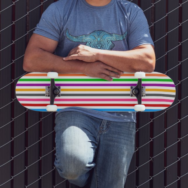 Skateboard Diseño de rayas de arcoíris coloridas - Blanco  (Exterior 3)
