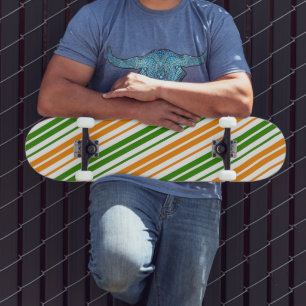 Skateboard Diseño de rayas verticales naranjas verdes blancas