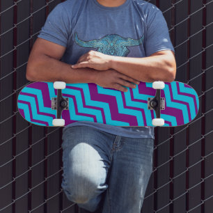 Skateboard Diseño de zigzag de Chevron morado azul