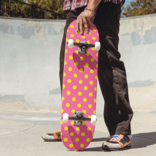 Skateboard Diseño del patrón de puntos de polka amarillo sobr