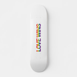 Skateboard Diseño moderno, sencillo, colorido y vibrante Love