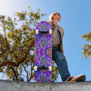 Skateboard Diversión en el sol, girasol púrpura psicodélico a