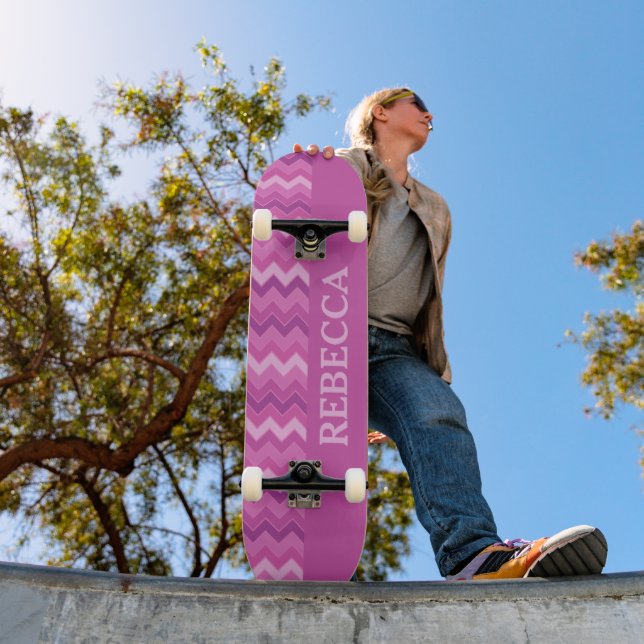 Skateboard Diversión y energía personalizada de Zig Zag rosa (Exterior 1)
