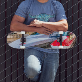 Skateboard Dos Shinkansen en la estación de Tokio