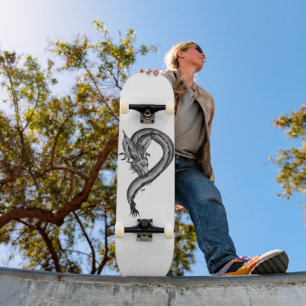 Skateboard Dragón al estilo del tatuaje