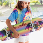 Skateboard Dragón Arcoíris Nombre Personalizado<br><div class="desc">Este diseño puede personalizarse eligiendo la opción personalizar para agregar texto o hacer otros cambios.</div>