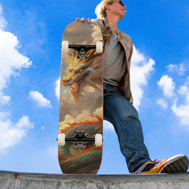 Skateboard Dragón asombroso crece en las nubes verde rojo dor (Subido por el creador)