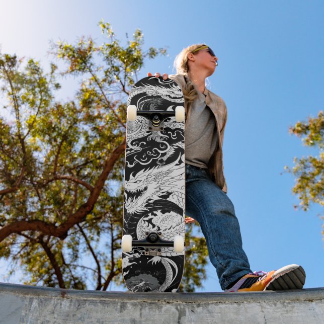 Skateboard Dragón Chino; Blanco Y Negro (Exterior 1)