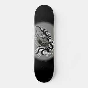 Skateboard Dragón chino en tatuaje