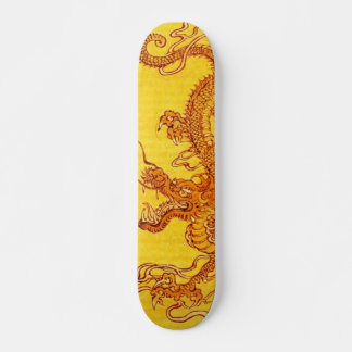 Skateboard Dragón dorado
