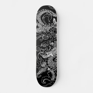Skateboard Dragon en blanco y negro