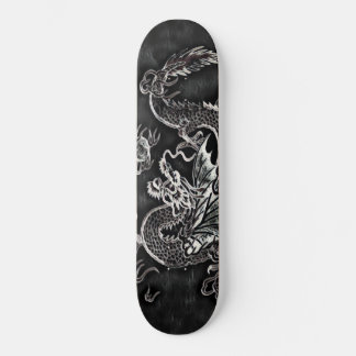 Skateboard Dragón japonés negro, cubierta de color plateado
