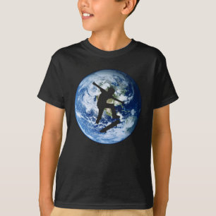 Skateboard Earth Silhouette   Camiseta de patinaje