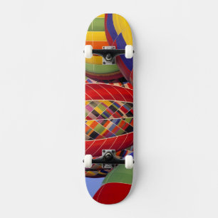 Skateboard EE. UU., Arizona, Val Vista. Colorido globo aerost