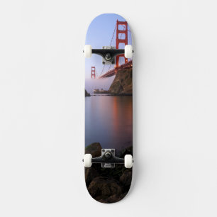 Skateboard EE. UU., California, San Francisco. Golden Gate