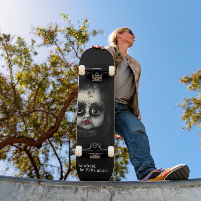 Skateboard Eerie Gothic Doll con Halloween de sangre (Exterior 1)