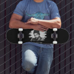 Skateboard Efecto fotográfico estirado Personalizado moderno<br><div class="desc">Esta pizarra de fotos de efecto grabado simplista con un efecto fotográfico grabado con la opción de añadir texto, hará un regalo de moda para cualquier ocasión, cumpleaños, día del padre, navidades o día de San Valentín. El estilo de letra, el tamaño y el color pueden cambiarse después de la...</div>