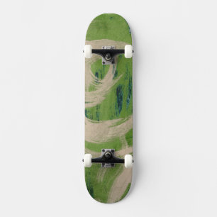 Skateboard El borde del agua