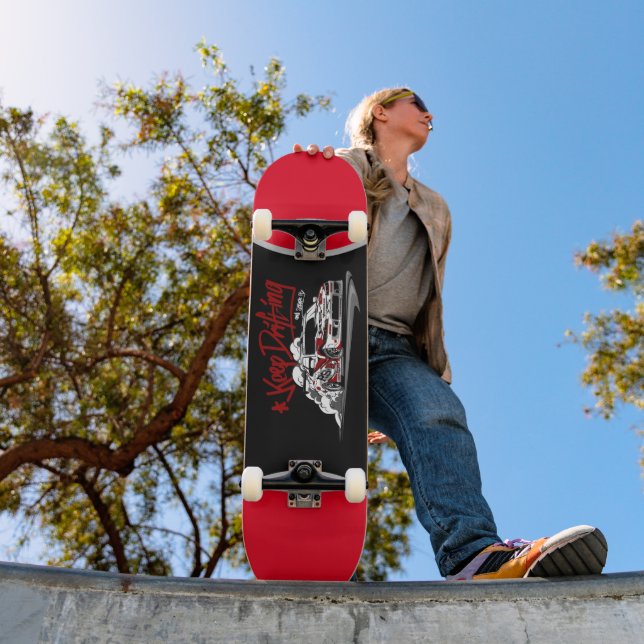 Skateboard ¡EL COCHE DE Carreras SIGUE CONDUCIENDO Y APAGÁNDO (Exterior 1)