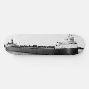 Skateboard El Edmund Fitzgerald con nombres de la tripulación