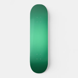 Skateboard El foco blanco en el verde