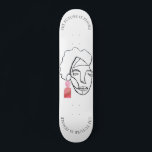 Skateboard El futuro feminista del empoderamiento de la mujer<br><div class="desc">La obra de arte de este skateboard viene de una pintura de medios mixtos original que creé en 2020. Para ver la pintura original sígueme en Instagram @AlyMarieArt. ¡Apoye a las mujeres en los pequeños negocios cuando compres este skateboard!</div>