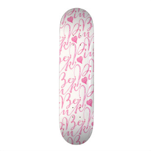 Skateboard El pastel femenino sea modelo rosado de los
