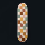Skateboard El retro Boho Groovy hizo los coloridos bohemios 7<br><div class="desc">Este bonito skateboard con un patrón retro a cuadros le haría un regalo maravilloso a alguien que ama la estética boho!</div>