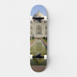Skateboard El Taj Mahal, Agra, Uttar Pradesh, India,
