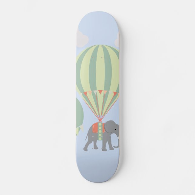 Skateboard Elefante lindo que monta el levantamiento de los (Anverso)