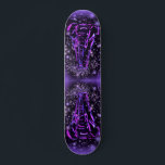 Skateboard Elefante Púrpura Rosado En Noche Estelar<br><div class="desc">Skateboard con Elefante Rosa Neon Púrpura Caminando en Starry Night Magic Animal Drawing - Elija / Añada su texto único / color - Haz su regalo especial de skateboards - Redimensionar y mover o eliminar y añadir elementos / imagen con herramienta de personalización ! - Dibujo y diseño por MIGNED....</div>