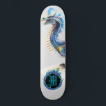 Skateboard *~* Elemento AP88 Dragón metálico elemental<br><div class="desc">(Código de búsqueda AP88 para encontrar elementos similares ) Transferir fácilmente a otros productos Zazzle. Elemento elemental DRAGON con ANILLO de FUEGO / LLAMAS / LLAMA y MONOGRAMA INICIAL para su nombre - Mantener o editar o borrar el texto. Este Fierce Popular trending skateboard estilo chino personalizado pro Element Dragon...</div>