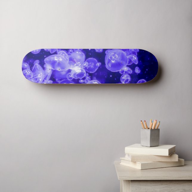 Skateboard Enjambre de medusas náuticas vibrantes (Arte de pared (horz))