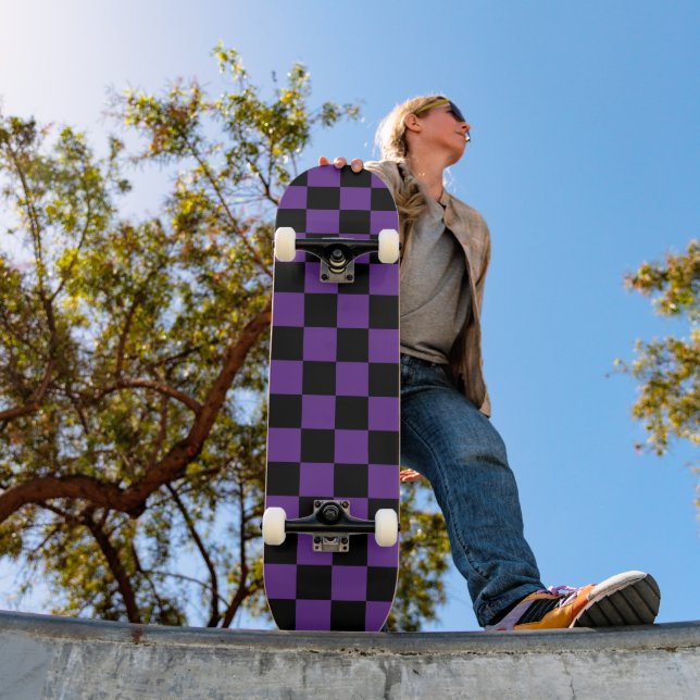 Skateboard Estampado de cuadros negros y morados (Exterior 1)