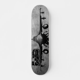 Skateboard Falcon de combate F-16