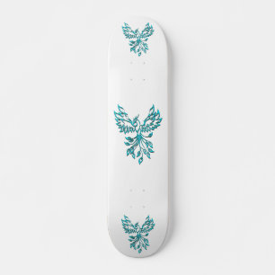 Skateboard Fénix Azul se Levanta sobre Blanco