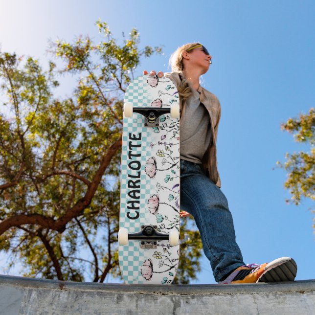 Skateboard Flor silvestre y patrón de cuadros (Exterior 1)
