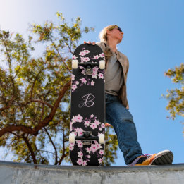 Skateboard Floral Cerezo Blossom Monograma Rosa Negro