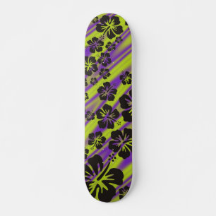 Skateboard florecimiento de hibiscos en negro   oleadas viole