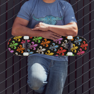 Skateboard Flores Coloridas y Negras en forma de Fleur-de-lis