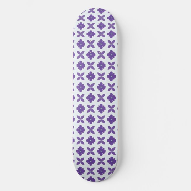 Skateboard Flores Moradas con Fondo Claro (Anverso)