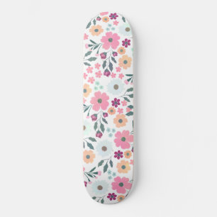 Skateboard Flores rosadas Diseño botánico blanco
