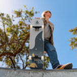 Skateboard Fogata de camping de Guay bajo las montañas Stars<br><div class="desc">Obtén esta camiseta "Pruebe un poco de fuego", esta es una adición perfecta a tu guardarropa de verano y también un gran regalo para los que aman el camper, el camping, la fogata, las montañas, el exterior, la naturaleza, el bosque, los parques nacionales. Salgamos de la ciudad por una noche,...</div>