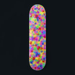 Skateboard Fondo colorido brillante arcoiris de pintura salpi<br><div class="desc">El diseño de esta patineta luminosa tiene un arcoiris de color salpicado con un estilo de pintura salpicado. A imagen del arte de la moda y de la expresión, el patrón se hace en tonos rojos, amarillos, morados, verdes y azules. Es un diseño abstracto y caprichoso para un artista o...</div>