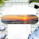 Skateboard Foto personalizado y texto personalizado<br><div class="desc">Sube una foto, agrega un nombre o texto y crea fácilmente tu skateboard personalizado. Haga clic en PERSONALIZAR para cambiar el color del texto. Puede TRANSFERIR este DISEÑO a otros productos de Zazzle y ajustarlo para que se ajuste a la mayoría de los artículos de Zazzle. Los diseños de Standard...</div>