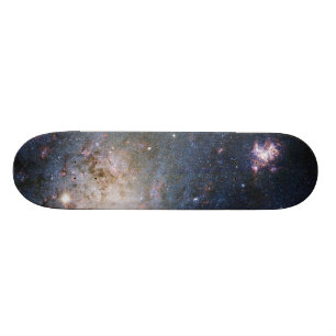 Skateboard Galaxia espiral intermedia NGC 2403 Caldwell 7
