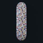 Skateboard Gato de corte<br><div class="desc">Un patrón de adorables gatos gatitos en un fondo azul para los amantes de los animales. Arte original de Nic Squirrell.</div>